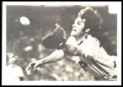 113 Pete Rose - Diving for pop up
